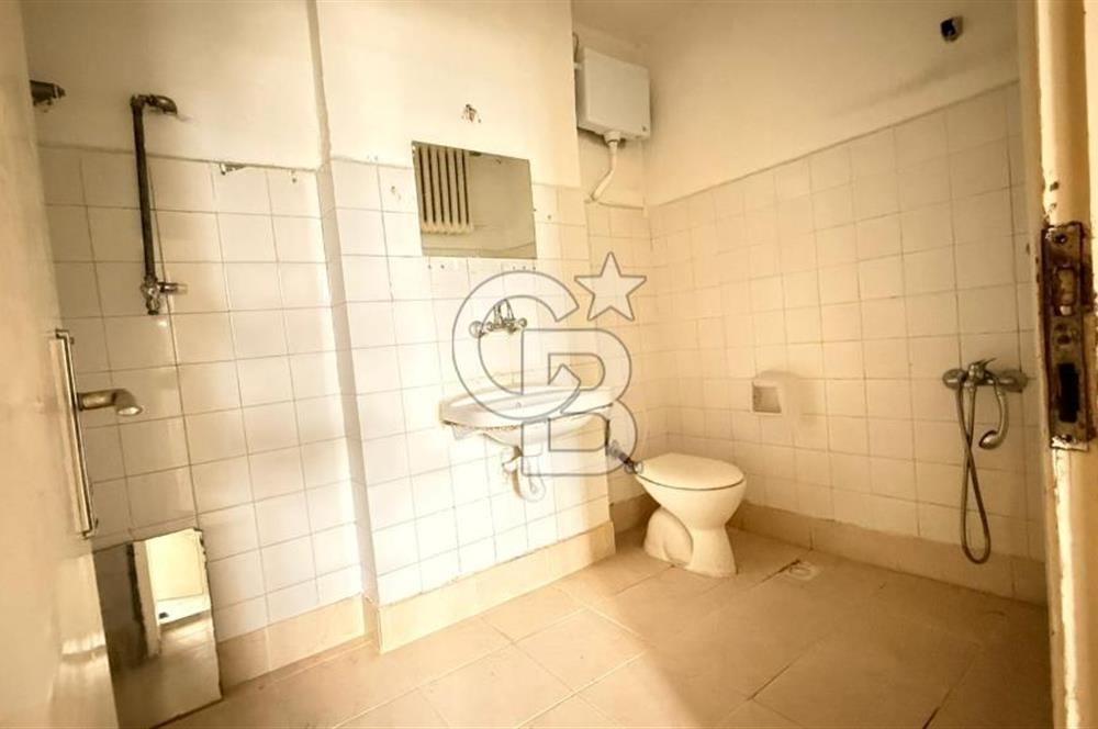 İzmir Gaziemir Dokuzeylül Mahallesi Site İçi 3+1 Satılık Daire