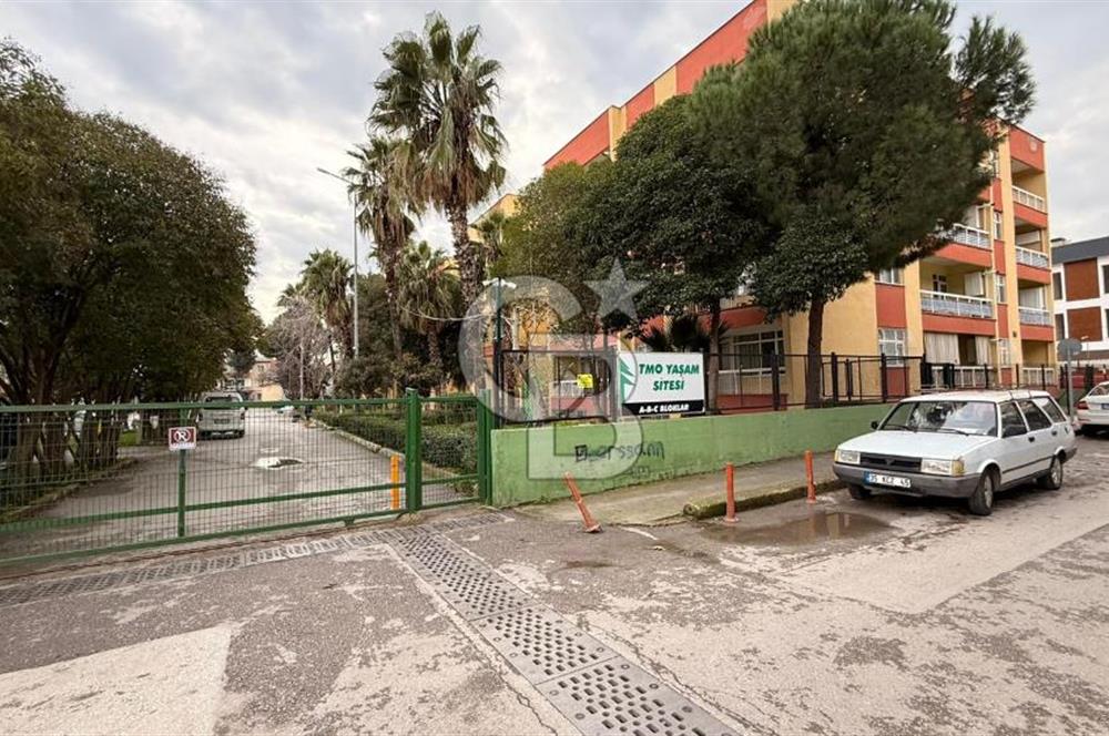 İzmir Gaziemir Dokuzeylül Mahallesi Site İçi 3+1 Satılık Daire