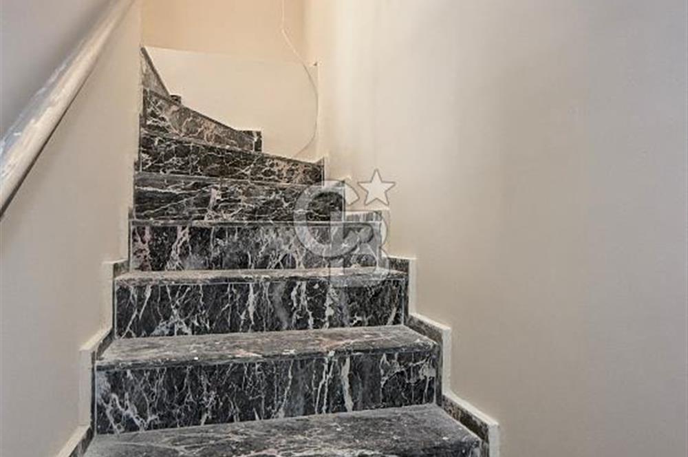 Didim Efeler mah Kat Mülkiyetli 3+1 Bahçe Dubleksi