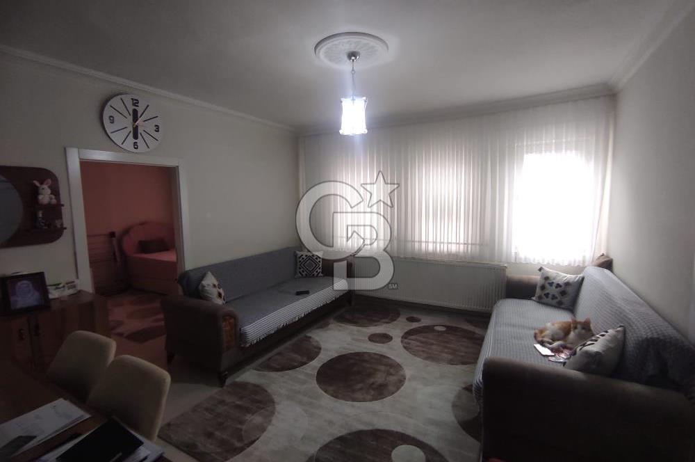 Akşemsettin mahalesinde 3+1 satılık içi yapılı daire.