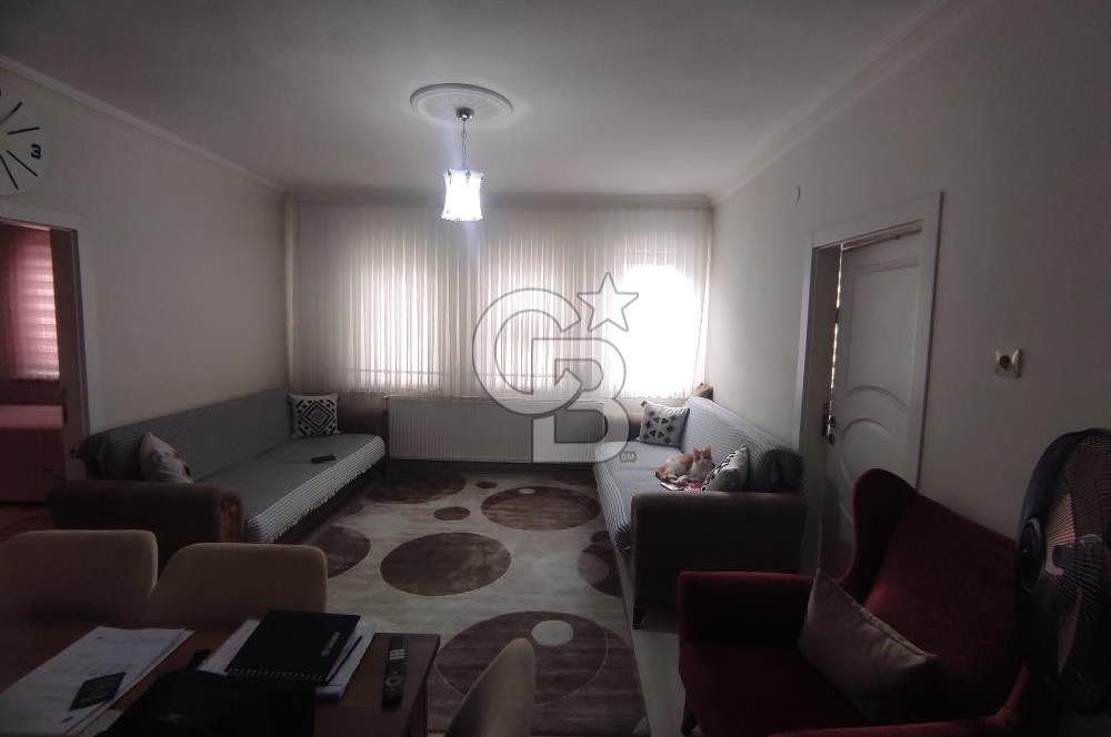 Akşemsettin mahalesinde 3+1 satılık içi yapılı daire.