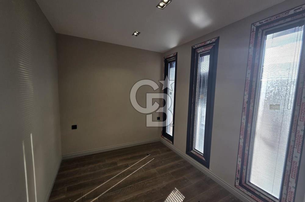 Kumbaba’da Caddeye 20 Adım | Tapulu | Havuzlu | Hamam & Saunalı | Bahçeli Ultra Lüks VillA