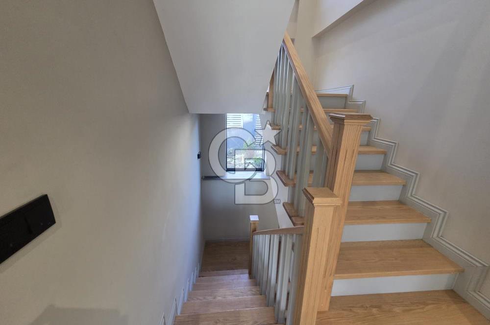 Kumbaba’da Caddeye 20 Adım | Tapulu | Havuzlu | Hamam & Saunalı | Bahçeli Ultra Lüks VillA