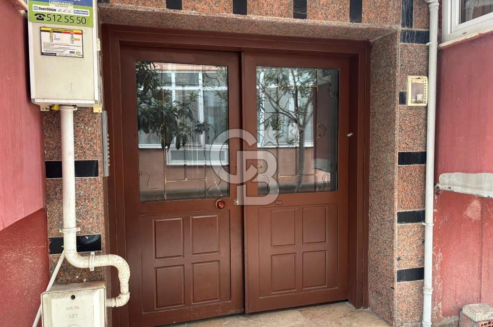 ÇANAKKALE LAPSEKİ MERKEZDE GENİŞ 4+1 SATILIK DAİRE