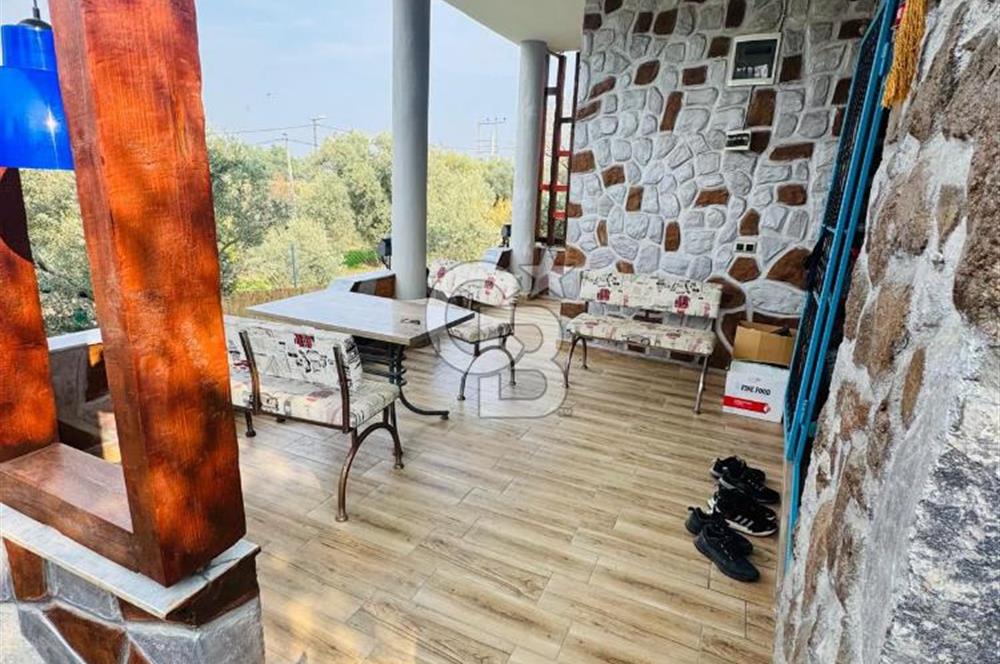 Kemalpaşa Ören’de Ormanın İçinde 526 m² Taş Ev – Huzurun Adresi