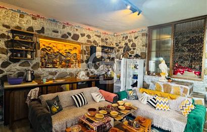 Kemalpaşa Ören’de Ormanın İçinde 526 m² Taş Ev – Huzurun Adresi