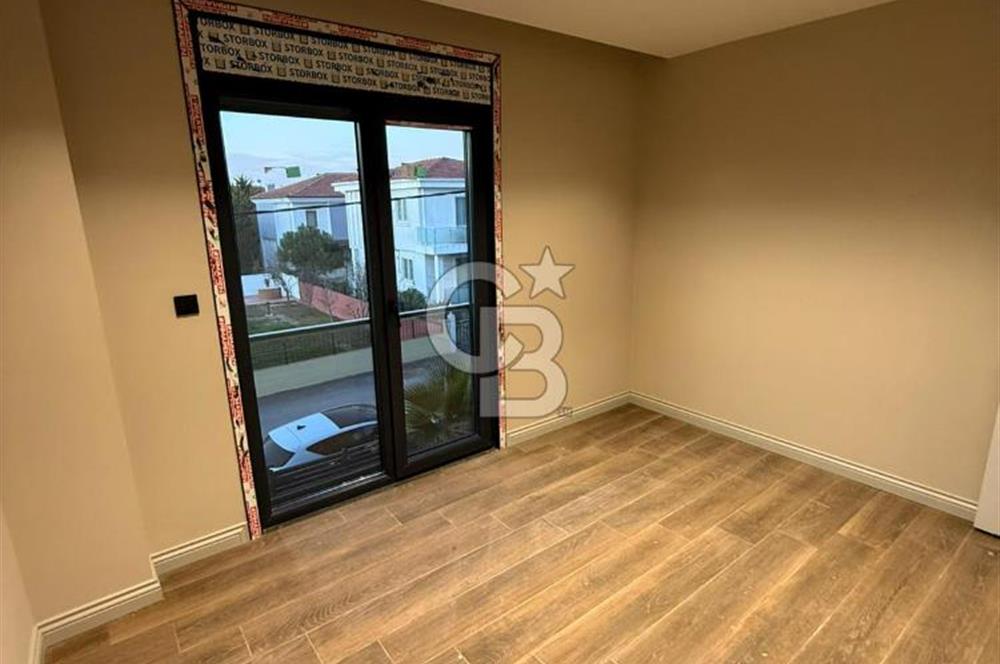 Kumbaba’da Caddeye 20 Adım | Tapulu | Havuzlu | Hamam & Saunalı | Bahçeli Ultra Lüks VillA