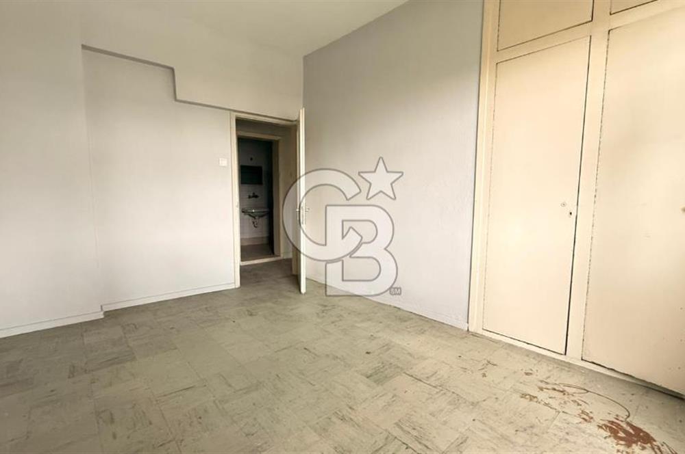 İzmir Gaziemir Dokuzeylül Mahallesi Site İçi 3+1 Satılık Daire