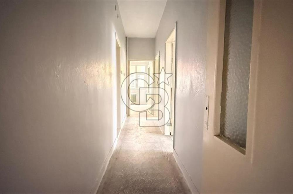 İzmir Gaziemir Dokuzeylül Mahallesi Site İçi 3+1 Satılık Daire