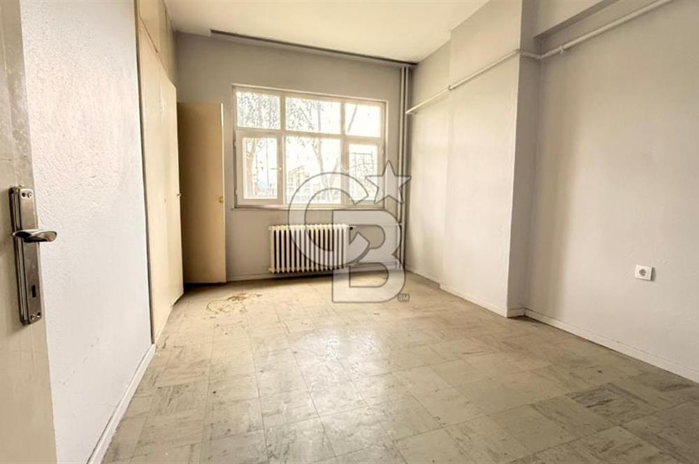 İzmir Gaziemir Dokuzeylül Mahallesi Site İçi 3+1 Satılık Daire