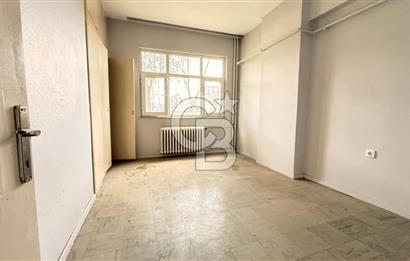 İzmir Gaziemir Dokuzeylül Mahallesi Site İçi 3+1 Satılık Daire