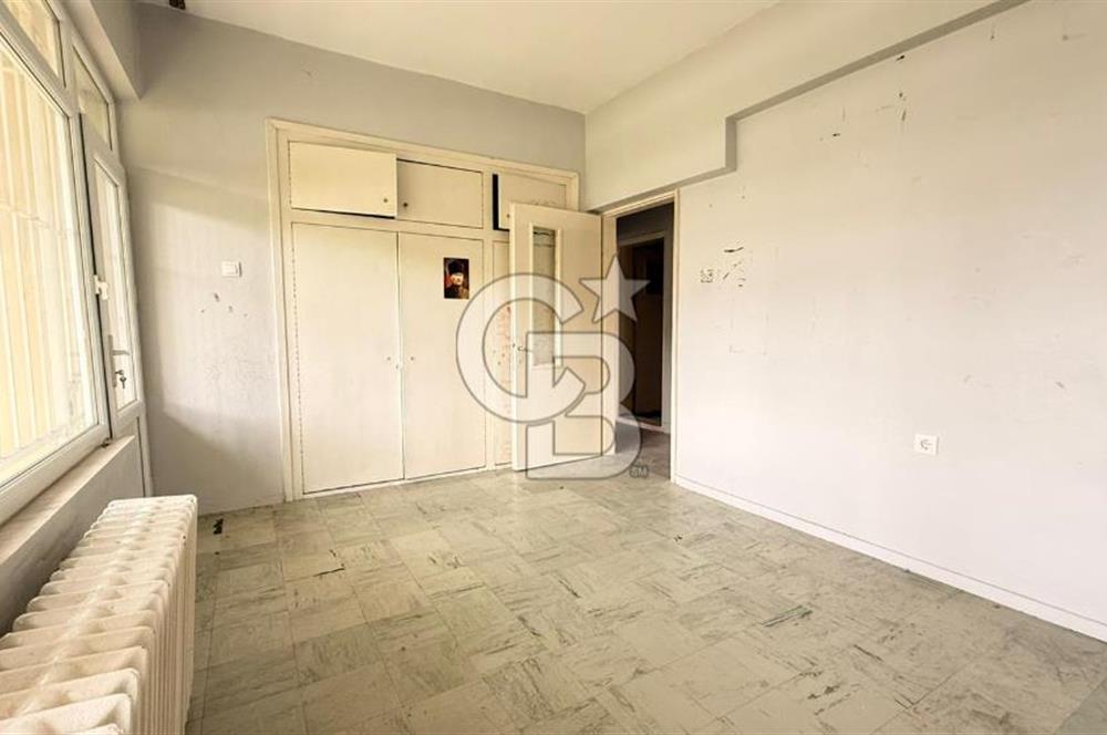 İzmir Gaziemir Dokuzeylül Mahallesi Site İçi 3+1 Satılık Daire