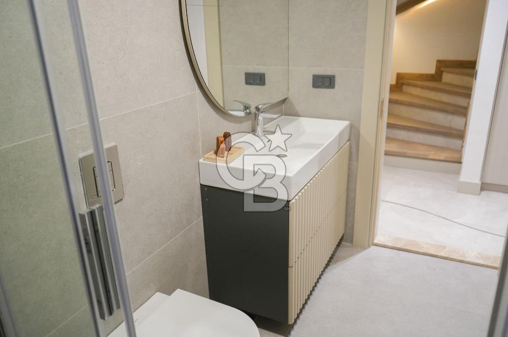 SEFERİHİSARDA LÜKS VİLLA