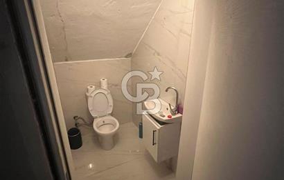 BORNOVA CADDE ÜZERİNDE SATILIK TİCARİ RUHSATLI DÜKKAN