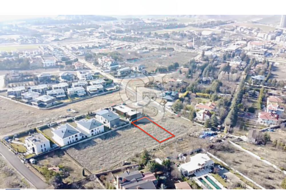 İNCEK-PRESTİJLİ VİLLALARLA ÇEVRİLİ-0,40 EMSAL-1.092 M2 ARSA