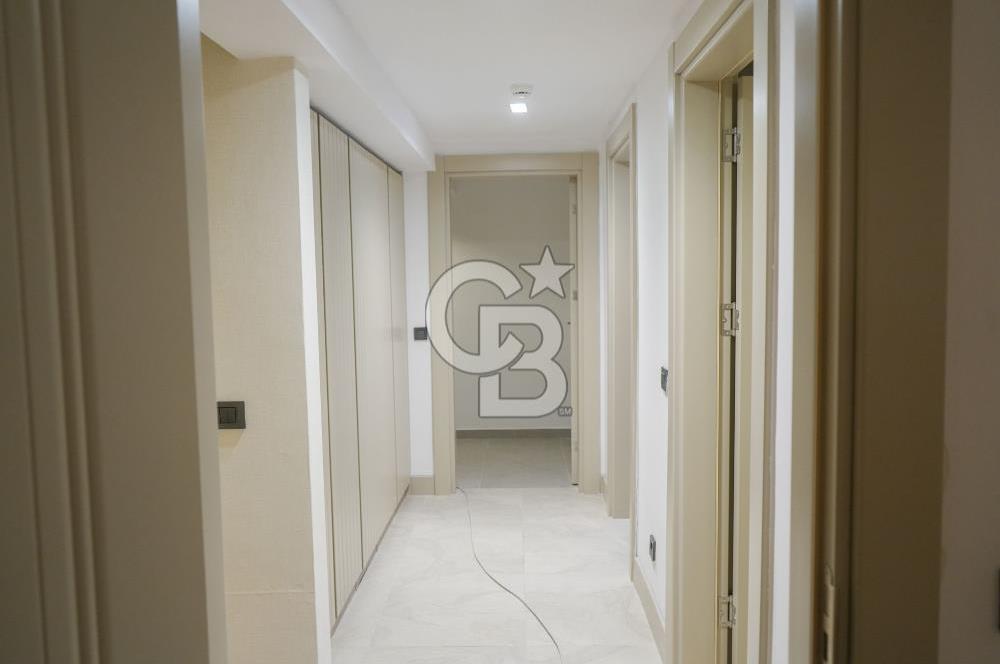 SEFERİHİSARDA LÜKS VİLLA