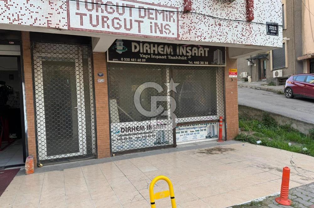 Buca Kozağaç Mahallesi'nde Köşe Konumda Satılık Dükkan