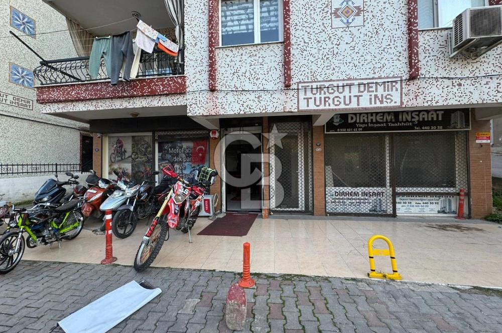 Buca Kozağaç Mahallesi'nde Köşe Konumda Satılık Dükkan