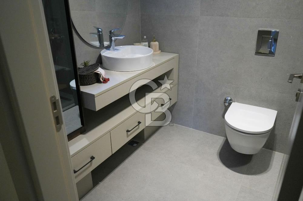 SEFERİHİSARDA LÜKS VİLLA