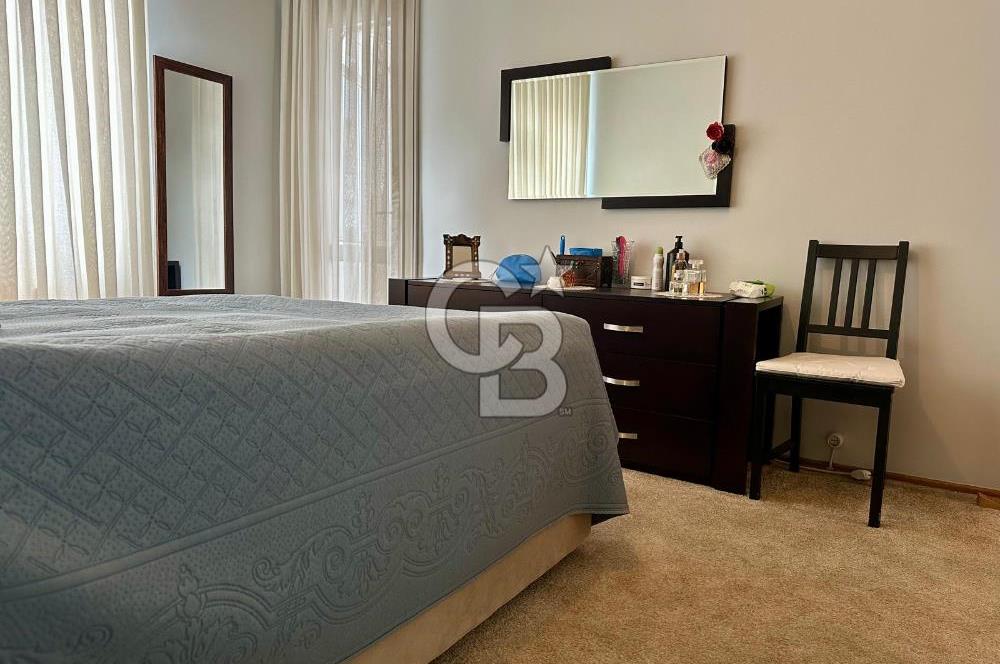 OSMANBEY EBEKIZI SOKAK’TA, YÜKSEK KATTA, BAKIMLI, FERAH 3+1 DAİRE