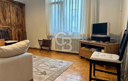 OSMANBEY EBEKIZI SOKAK’TA, YÜKSEK KATTA, BAKIMLI, FERAH 3+1 DAİRE