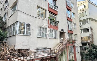 OSMANBEY EBEKIZI SOKAK’TA, YÜKSEK KATTA, BAKIMLI, FERAH 3+1 DAİRE