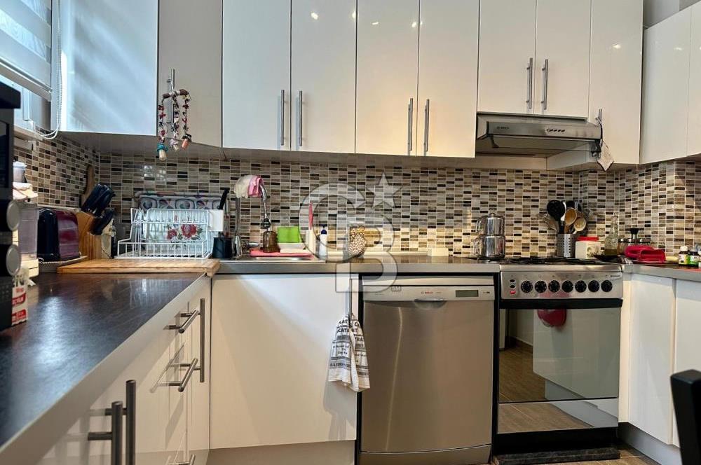 OSMANBEY EBEKIZI SOKAK’TA, YÜKSEK KATTA, BAKIMLI, FERAH 3+1 DAİRE
