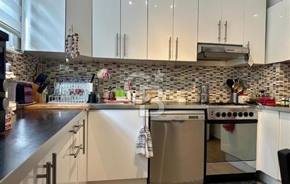 OSMANBEY EBEKIZI SOKAK’TA, YÜKSEK KATTA, BAKIMLI, FERAH 3+1 DAİRE