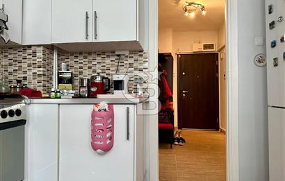 OSMANBEY EBEKIZI SOKAK’TA, YÜKSEK KATTA, BAKIMLI, FERAH 3+1 DAİRE