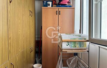 OSMANBEY EBEKIZI SOKAK’TA, YÜKSEK KATTA, BAKIMLI, FERAH 3+1 DAİRE