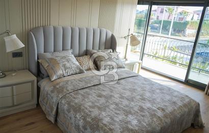 SEFERİHİSARDA LÜKS VİLLA