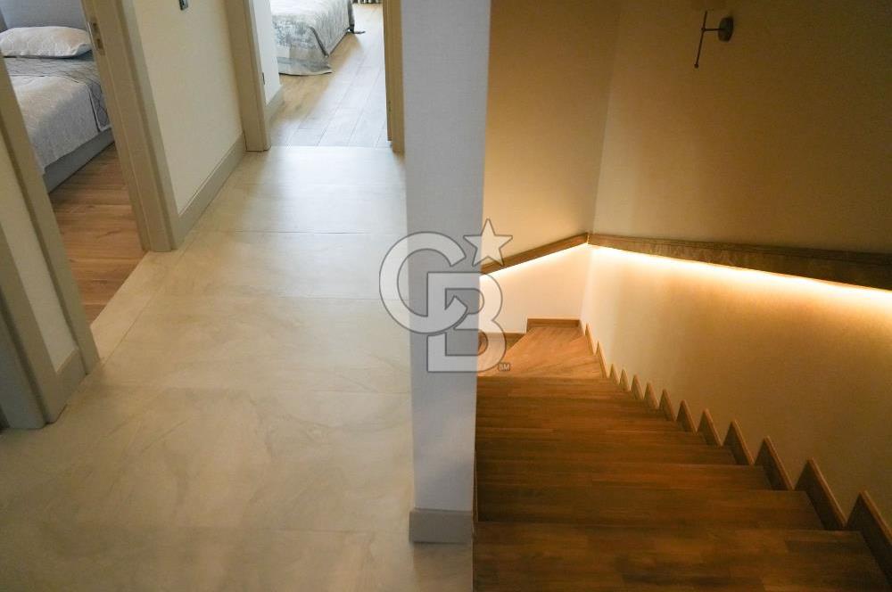 SEFERİHİSARDA LÜKS VİLLA