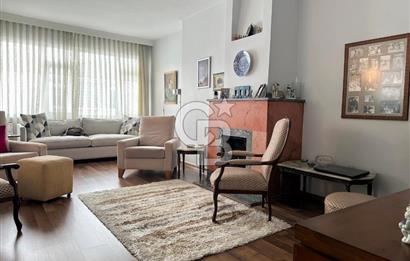 OSMANBEY EBEKIZI SOKAK’TA, YÜKSEK KATTA, BAKIMLI, FERAH 3+1 DAİRE