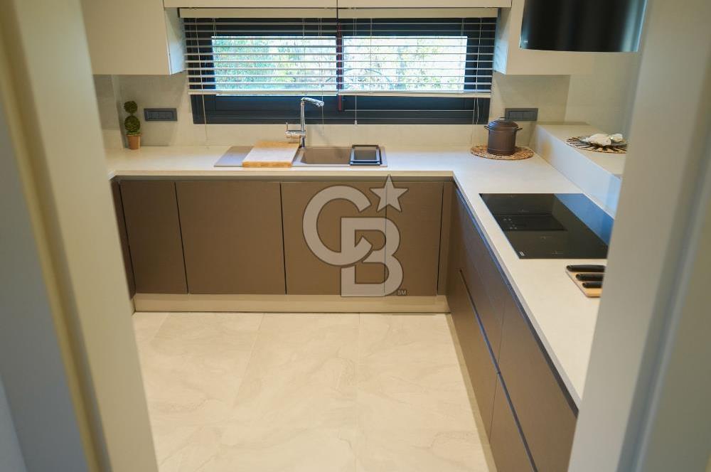 SEFERİHİSARDA LÜKS VİLLA