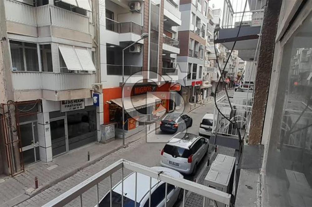 KARŞIYAKA MERKEZDE 2+1 KLASİK 80 m2 ZEMİN ÜSTÜ 1.KAT KİRALIK DAİRE