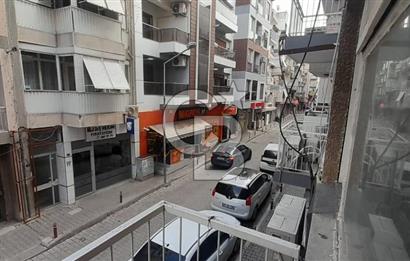 KARŞIYAKA MERKEZDE 2+1 KLASİK 80 m2 ZEMİN ÜSTÜ 1.KAT KİRALIK DAİRE