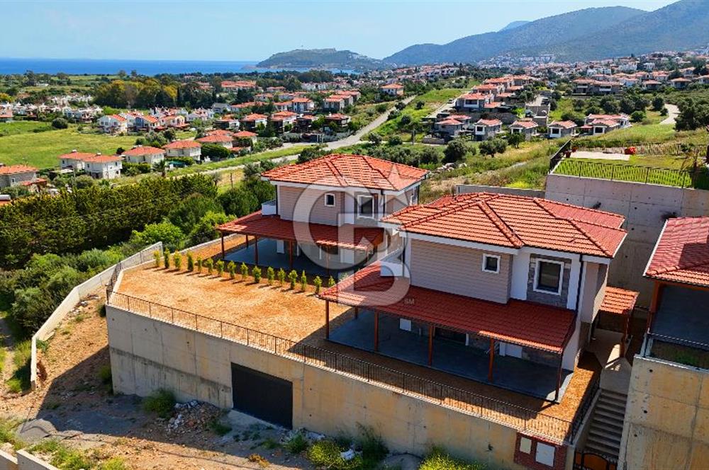 Datça Burgaz'da Panoramik Deniz Manzaralı 6+2 Müstakil Villa