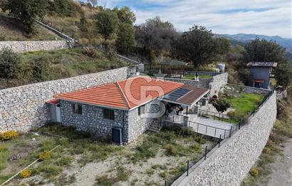 Güzelbahçe Payamlı’da Bahçe İçinde Orijinal Taş Ev