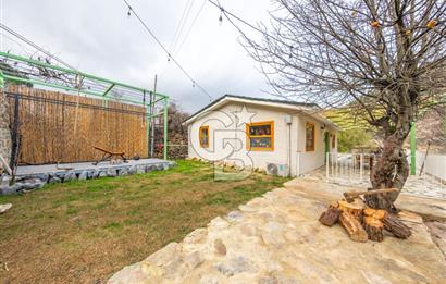 Muğla Çakmak'ta Satılık Havuzlu Şömineli Köy Evi