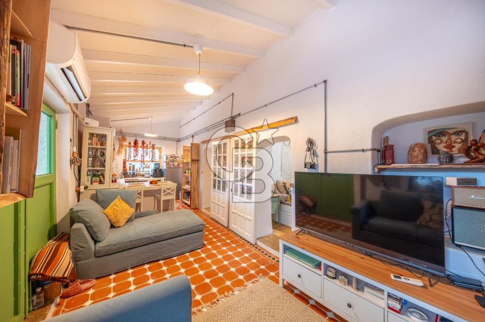 Muğla Çakmak'ta Satılık Havuzlu Şömineli Köy Evi