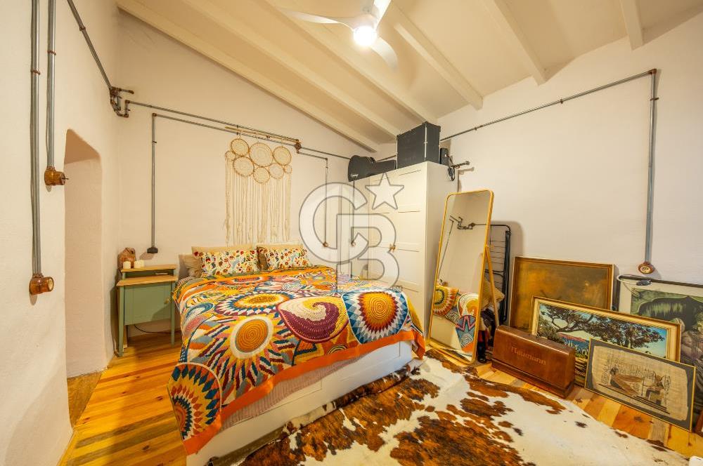 Muğla Çakmak'ta Satılık Havuzlu Şömineli Köy Evi