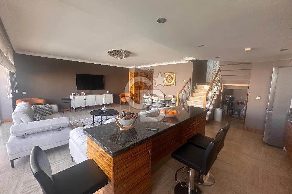 Yıldızevler Mega Park Sitesinde Lüks Yapılı 2+1 Satılık Dubleks