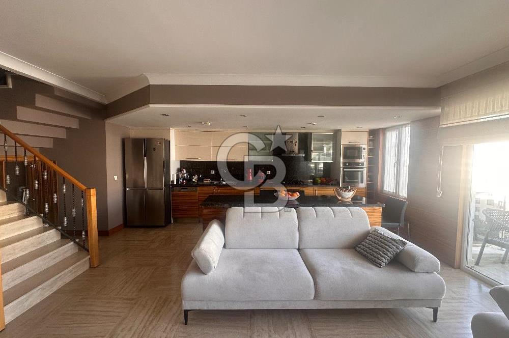 Yıldızevler Mega Park Sitesinde Lüks Yapılı 2+1 Satılık Dubleks