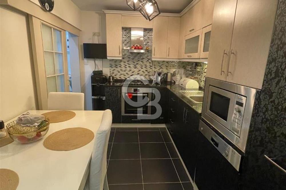 Bostanlı'da Satılık 4+1 Dubleks Daire Geniş ve Ferah!