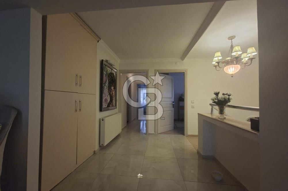 Bostanlı'da Satılık 4+1 Dubleks Daire Geniş ve Ferah!