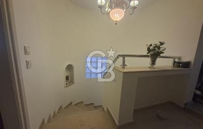 Bostanlı'da Satılık 4+1 Dubleks Daire Geniş ve Ferah!