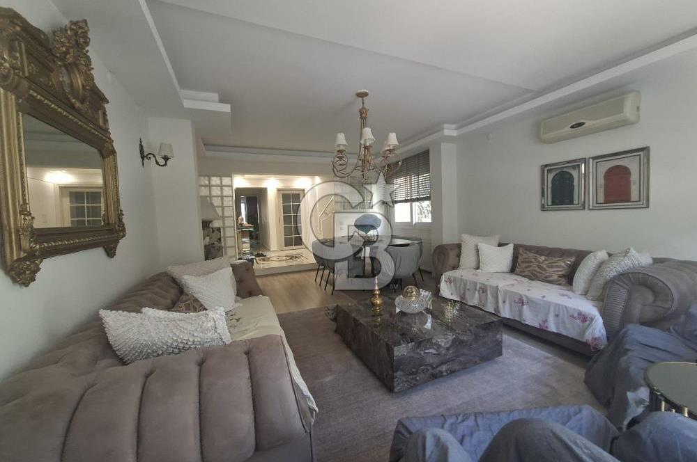 Bostanlı'da Satılık 4+1 Dubleks Daire Geniş ve Ferah!