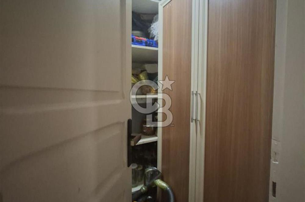 Bostanlı'da Satılık 4+1 Dubleks Daire Geniş ve Ferah!