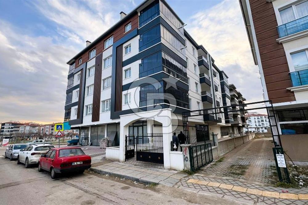 Yenikent'te Ayrıcalıklı Lokasyon da Sıfır 3+1