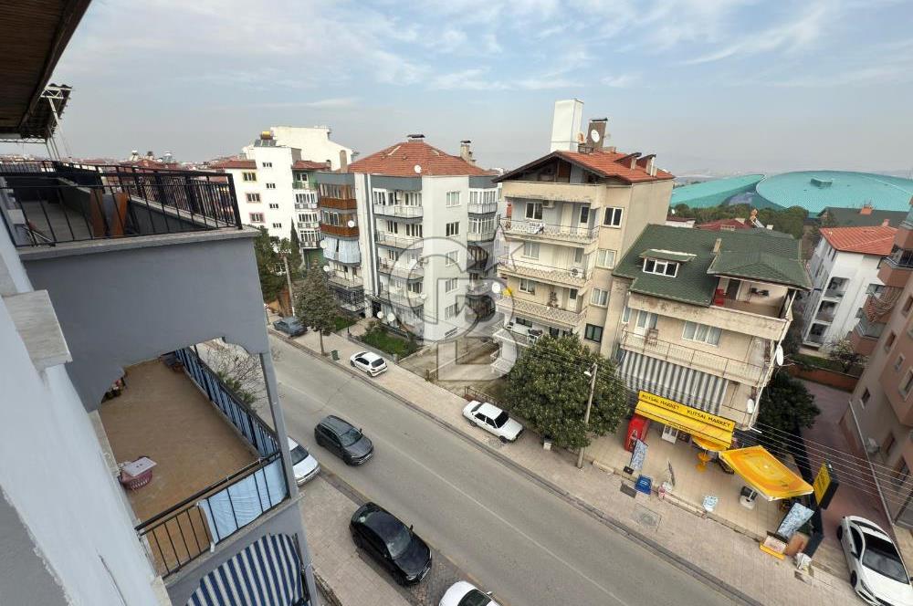 Forumun Hemen Altında Geniş Teraslı 2+1 Kiralık Daire